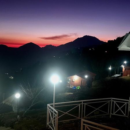 Instaview Kanatal New Tehri Exteriér fotografie