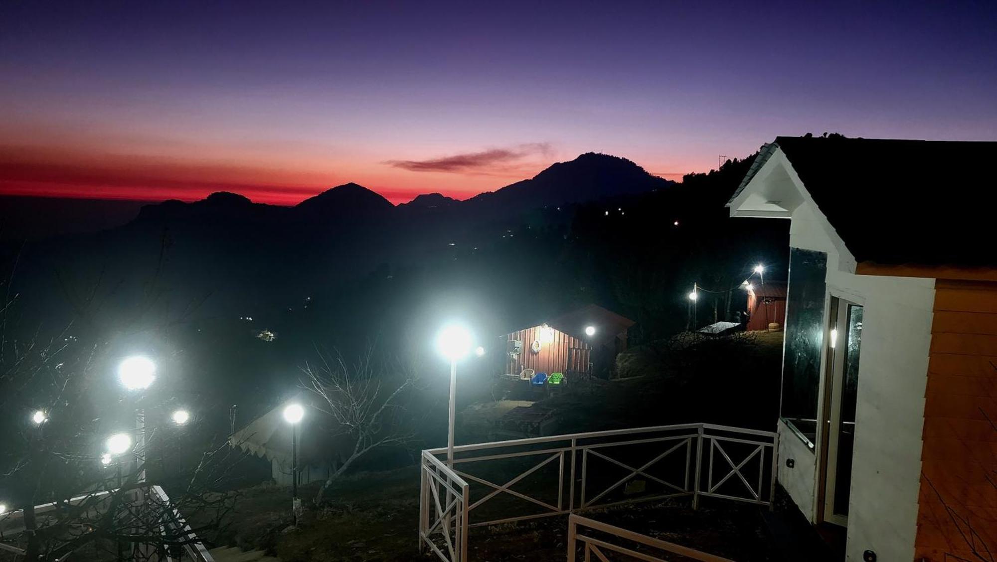 Instaview Kanatal New Tehri Exteriér fotografie