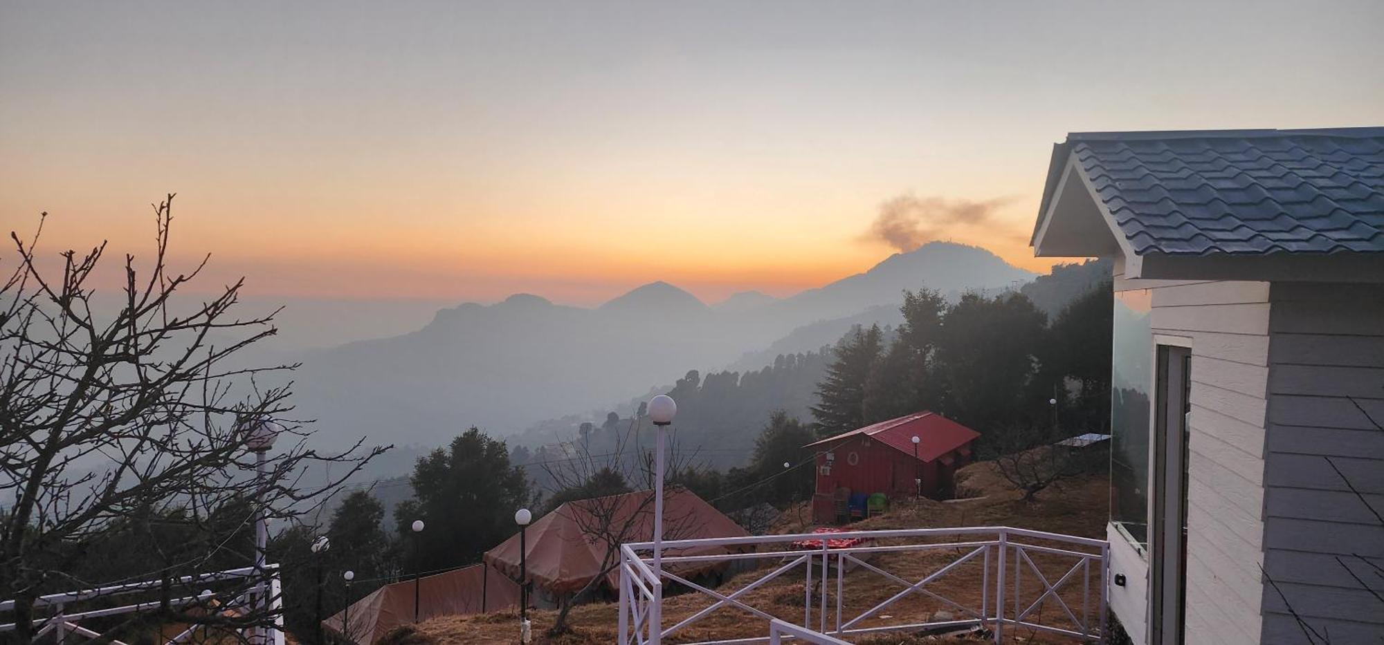 Instaview Kanatal New Tehri Exteriér fotografie