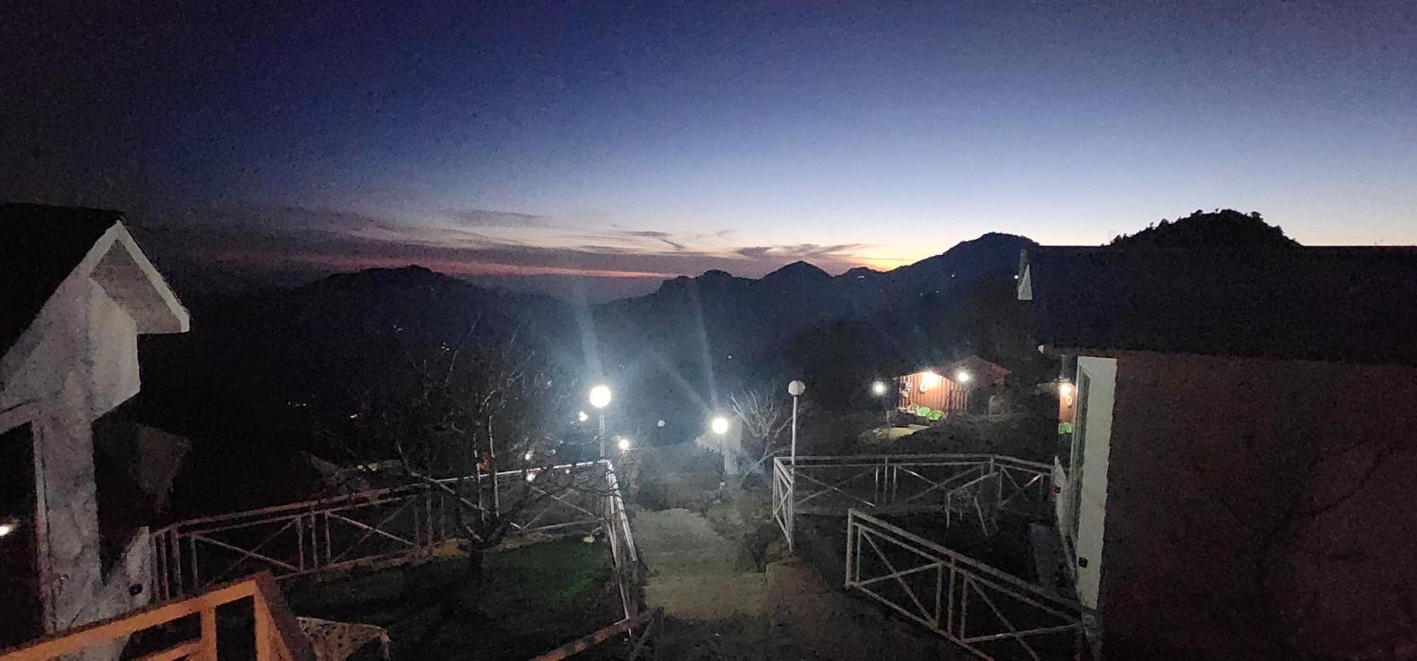 Instaview Kanatal New Tehri Exteriér fotografie
